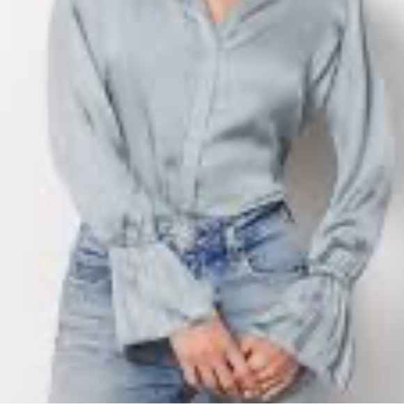 ⚡️PAIGE LUXE MATTE SATIN BLOUSE⚡️SIZE MEDIUM - Picture 9 of 9